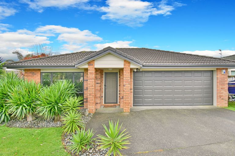 Photo of property in 53 Blackwood Drive, Wattle Downs, Auckland, 2103