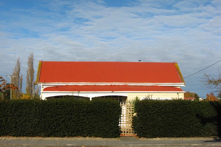 Photo of property in 22 Oxford Street, East Gore, Gore, 9710