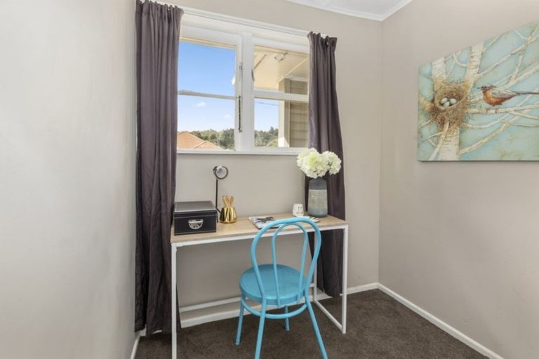 Photo of property in 308 George Street, Stokes Valley, Lower Hutt, 5019