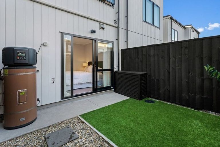 Photo of property in 9 Malcolm Calder Road, Hobsonville, Auckland, 0616