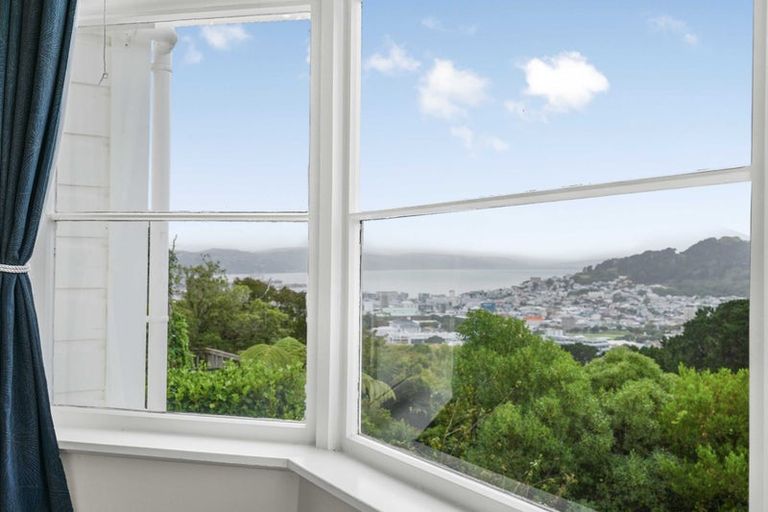 Photo of property in 7 Asquith Terrace, Brooklyn, Wellington, 6021