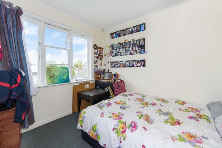 Photo of property in 12 Igloo Place, Red Hill, Papakura, 2110