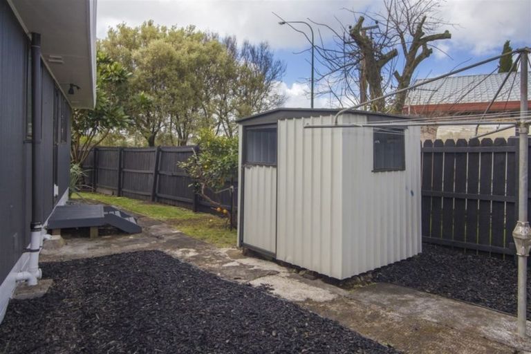 Photo of property in 1/444 Swanson Road, Ranui, Auckland, 0612