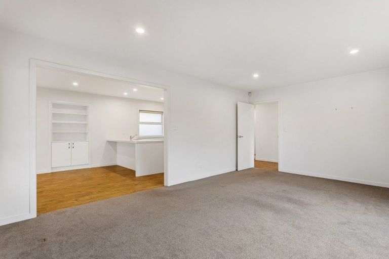 Photo of property in 6 Manor Place, Bryndwr, Christchurch, 8053