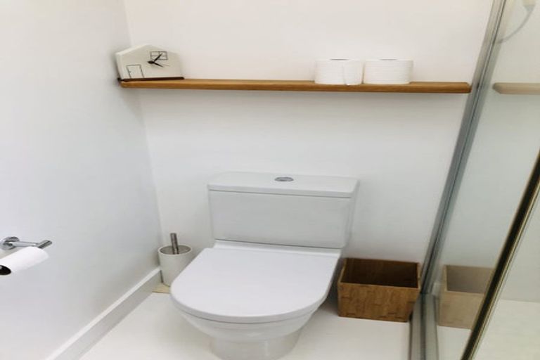 Photo of property in 17 Tanera Crescent, Brooklyn, Wellington, 6021