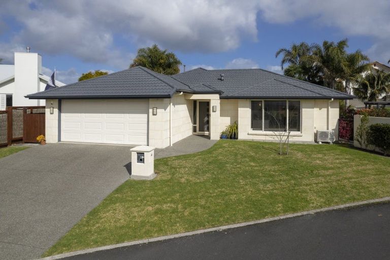 Photo of property in 44 Contour Avenue, Pyes Pa, Tauranga, 3112