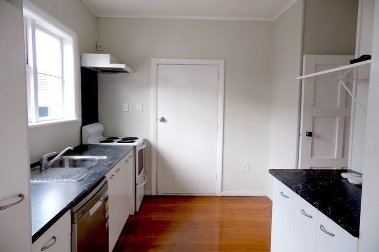 Photo of property in 8 Seton Street, Riccarton, Christchurch, 8011