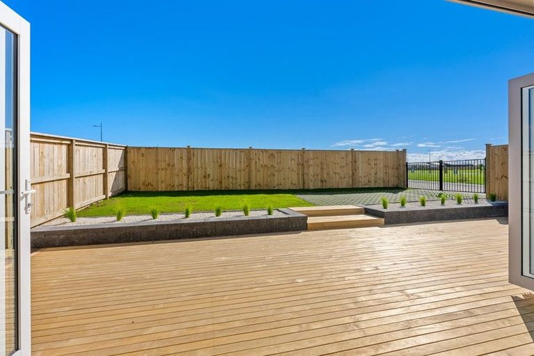 Photo of property in 113 Mutetai Road, Clarks Beach, 2122