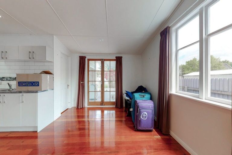 Photo of property in 25 Tama Street, Alicetown, Lower Hutt, 5010