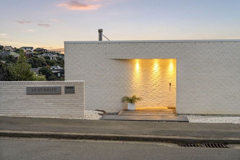 Photo of property in 13 Saint Remy Lane, Redcliffs, Christchurch, 8081