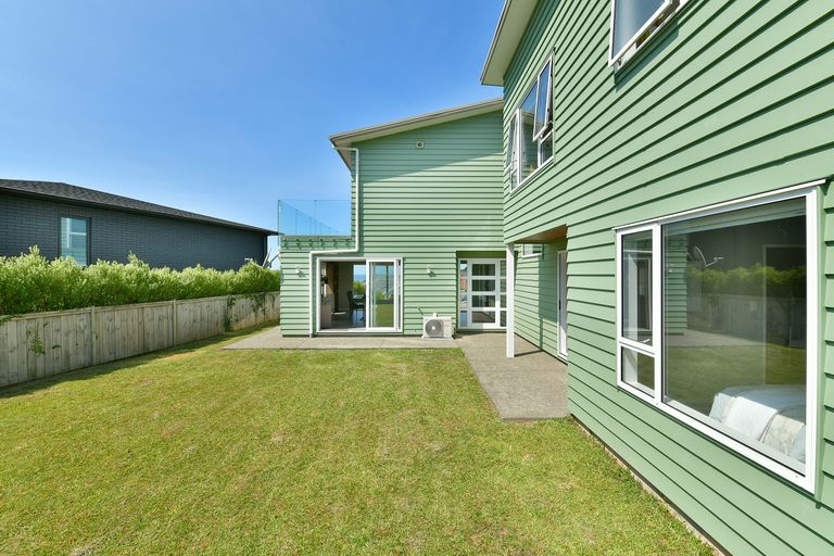 Photo of property in 12 Seaview Crescent, Hatfields Beach, Orewa, 0931