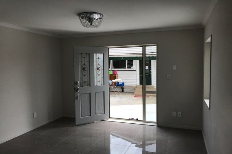 Photo of property in 1/89a Victoria Road, Papatoetoe, Auckland, 2025