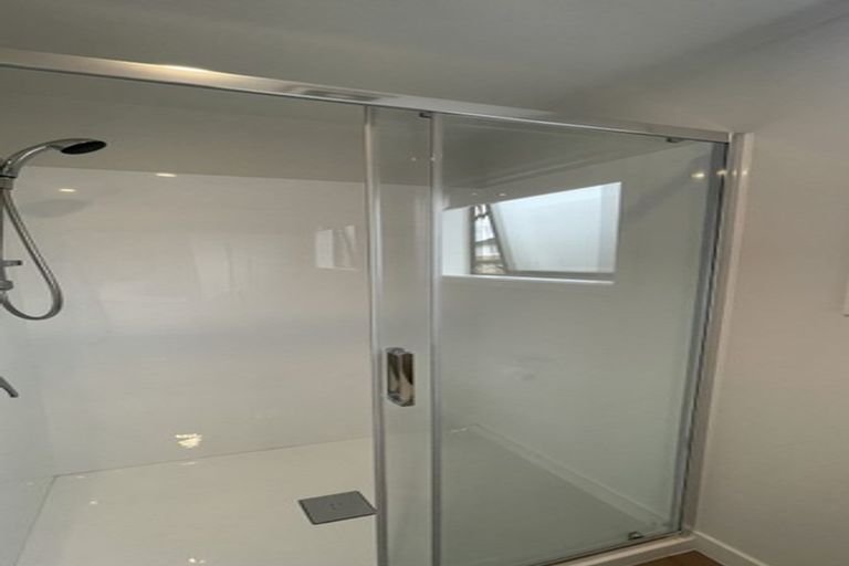 Photo of property in 1/8 James Laurie Street, Henderson, Auckland, 0612