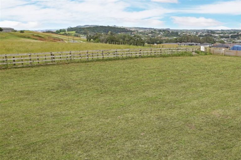 Photo of property in 50 William Andrew Road, Pukekohe, 2120