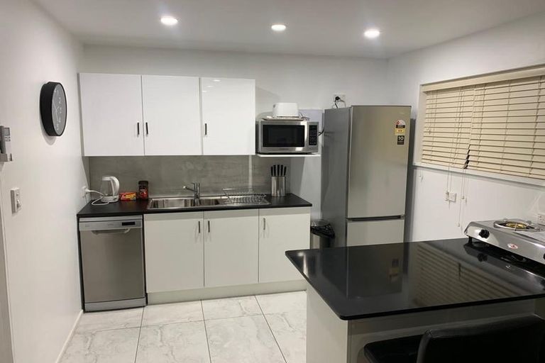 Photo of property in 330 Glenvar Road, Torbay, Auckland, 0630