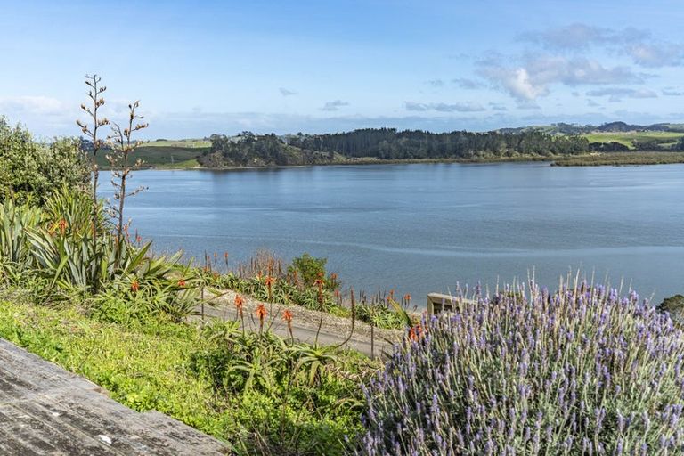 Photo of property in 17 Dem Road, Pahi, Paparoa, 0571