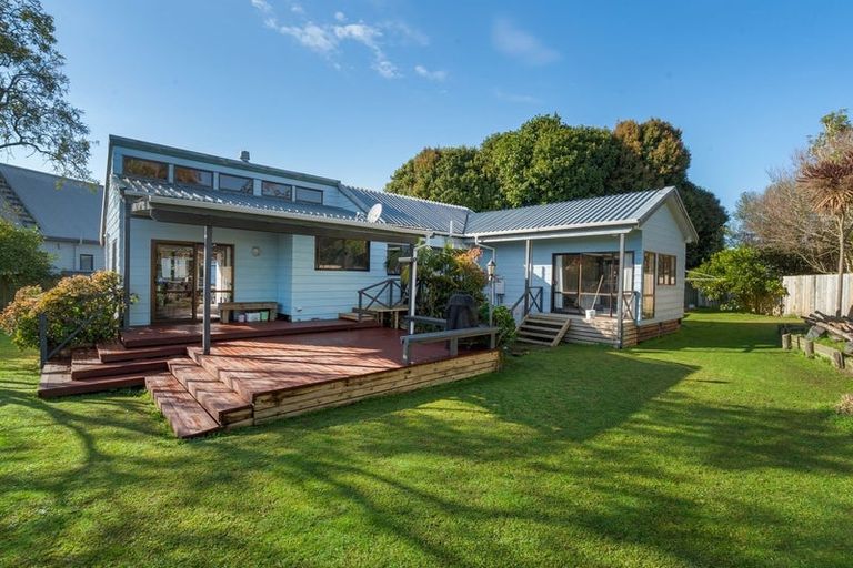 Photo of property in 77 Carnoustie Drive, Wattle Downs, Auckland, 2103