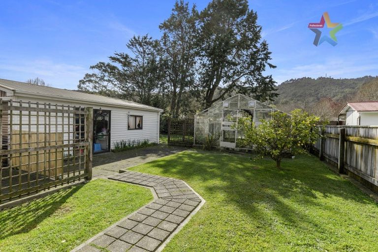 Photo of property in 65 Glen Road, Stokes Valley, Lower Hutt, 5019