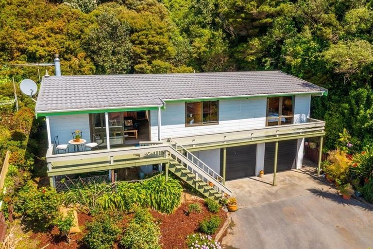 Photo of property in 33 Leeward Drive, Whitby, Porirua, 5024