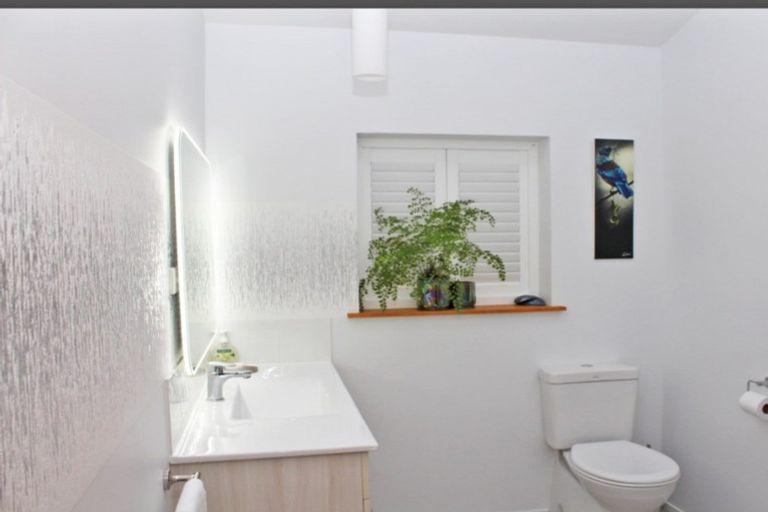 Photo of property in 3 Pine Grove, Tairua, 3508