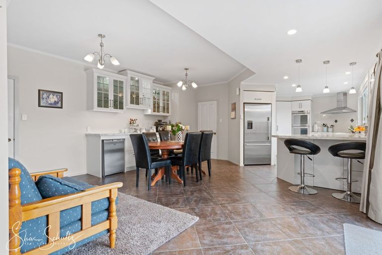 Photo of property in 31 Franklin Road, Paparoa, 0571