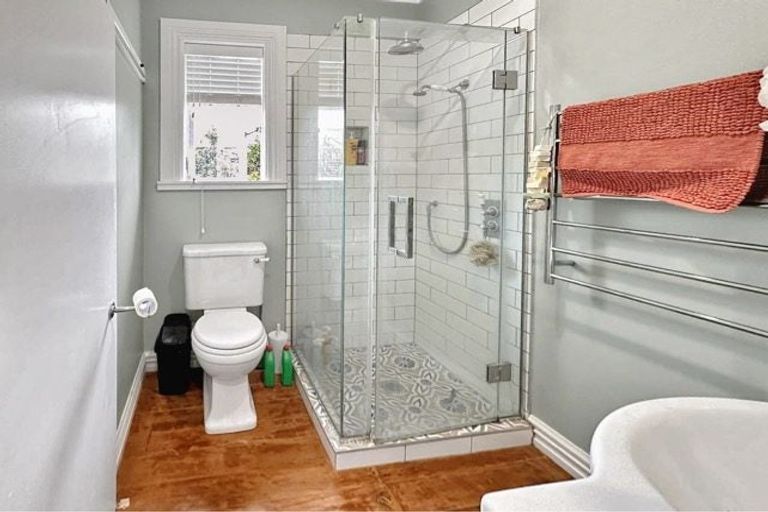 Photo of property in 64a Cologne Street, Martinborough, 5711