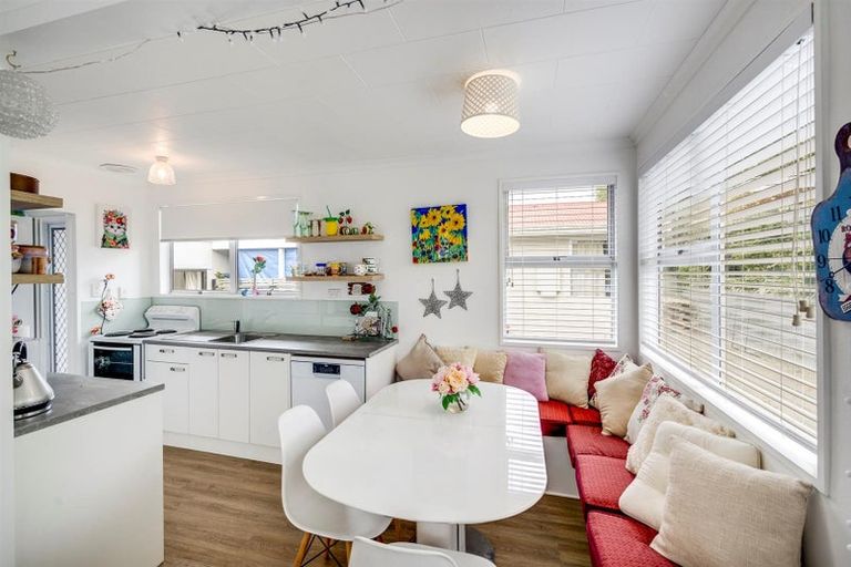 Photo of property in 2/28 Alpers Terrace, Marewa, Napier, 4110