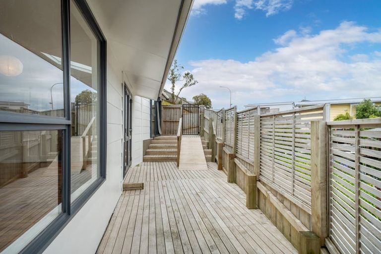 Photo of property in 2 Anzia Way, Johnsonville, Wellington, 6037