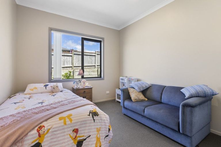 Photo of property in 48 Karamea Street, Whalers Gate, New Plymouth, 4310