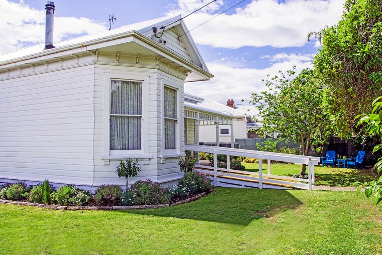 Photo of property in 64 Lincoln Road, Masterton, 5810