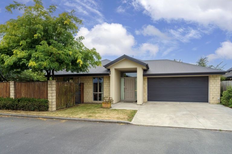 Photo of property in 9 Scarlet Lane, Redwood, Christchurch, 8051