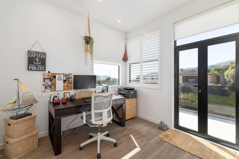 Photo of property in 4 Muriwai Drive, Diamond Harbour, Lyttelton, 8971