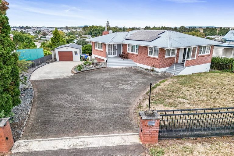 Photo of property in 107 Tuhikaramea Road, Dinsdale, Hamilton, 3204