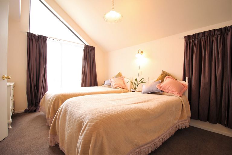 Photo of property in 11 Craig Place, Bridge Hill, Alexandra, 9320