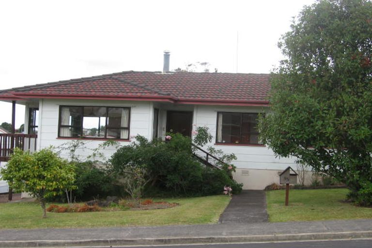 Photo of property in 35 Athena Drive, Totara Vale, Auckland, 0629