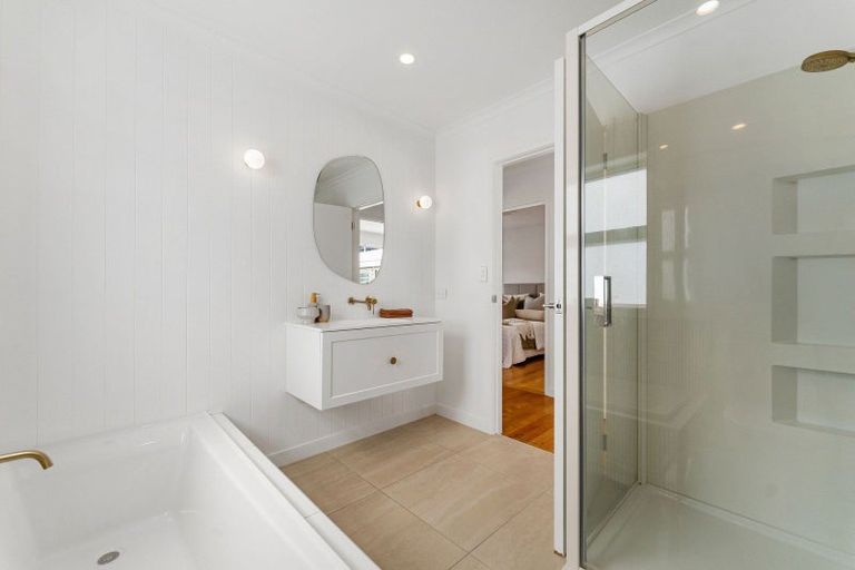 Photo of property in 202 Valley Road, Mount Maunganui, 3116