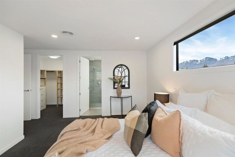 Photo of property in 20 Jacks Point Rise, Jacks Point, Queenstown, 9371