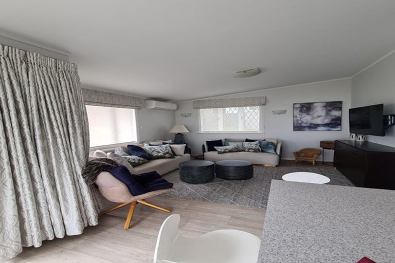 Photo of property in 2/203 Oakland Road, Karaka, Papakura, 2580