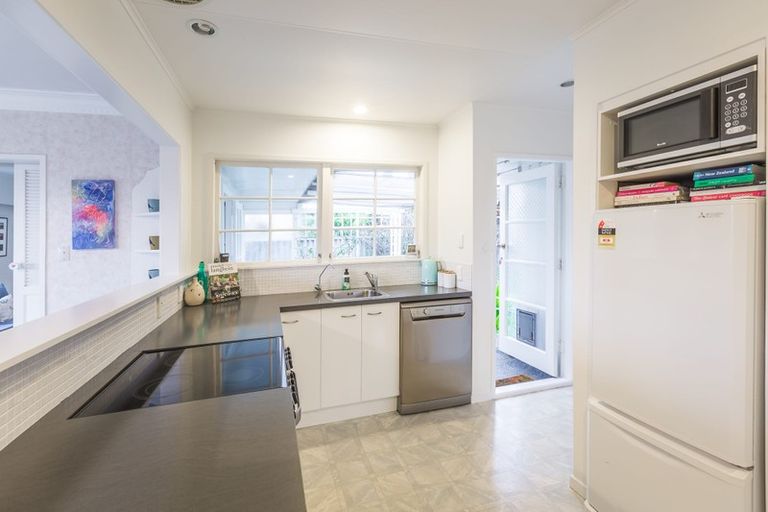 Photo of property in 8 James Cook Street, Havelock North, 4130