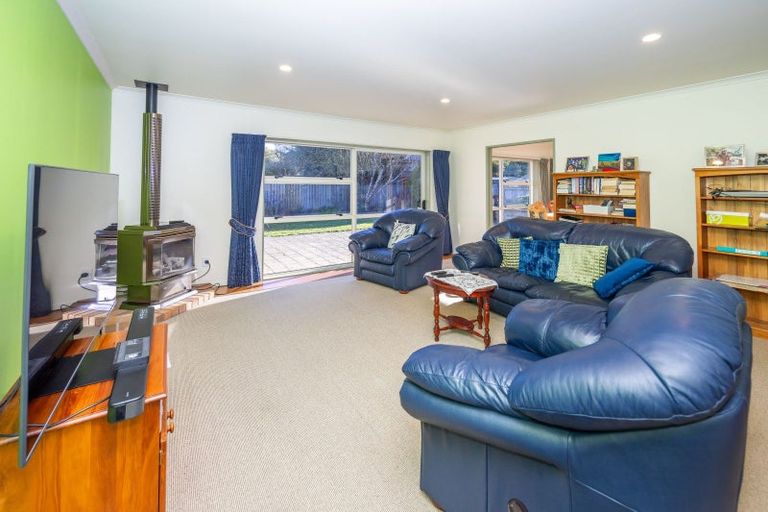 Photo of property in 15 Roderick Place, Rototuna, Hamilton, 3210