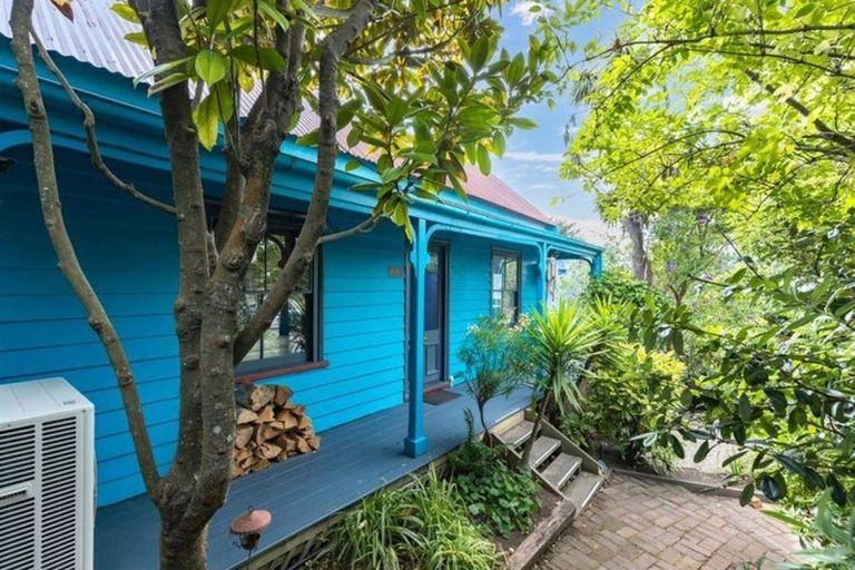 Photo of property in 38 Voelas Road, Lyttelton, 8082