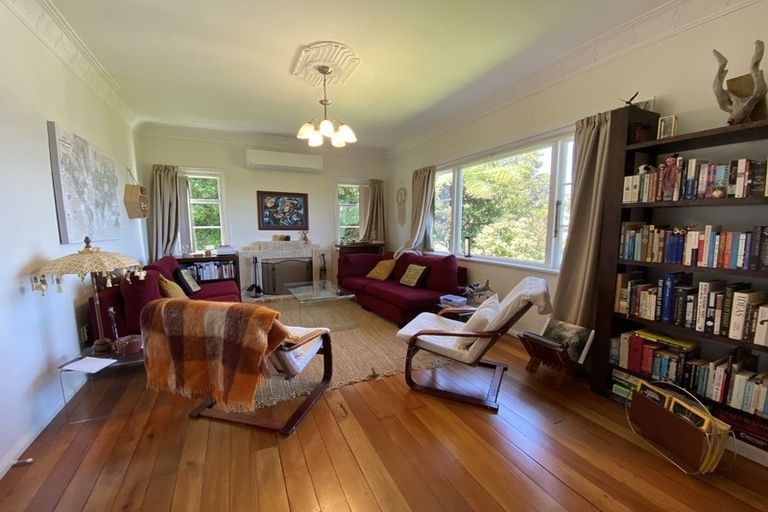 Photo of property in 15 Mertoun Terrace, Highbury, Wellington, 6012