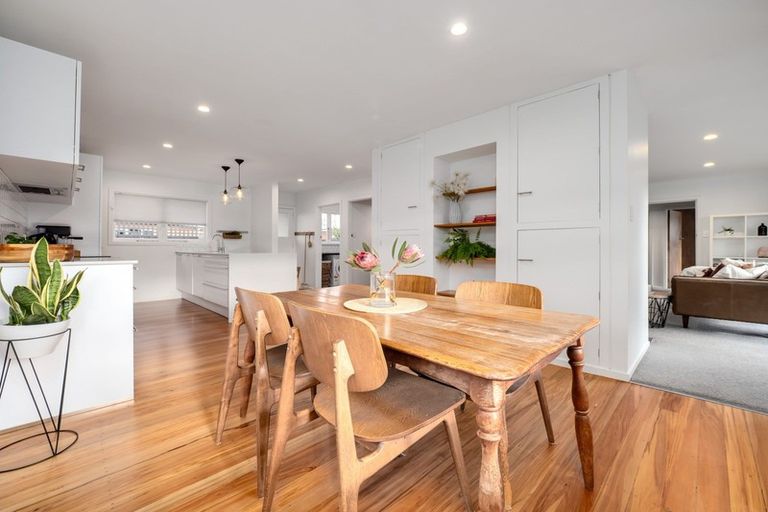 Photo of property in 145 Avonhead Road, Avonhead, Christchurch, 8042