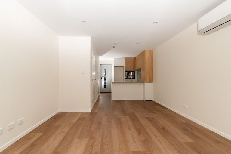 Photo of property in 31 Jabuka Street, Glen Eden, Auckland, 0602