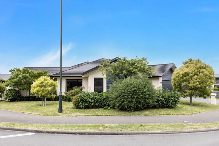 Photo of property in 10 Orotu Drive, Poraiti, Napier, 4112