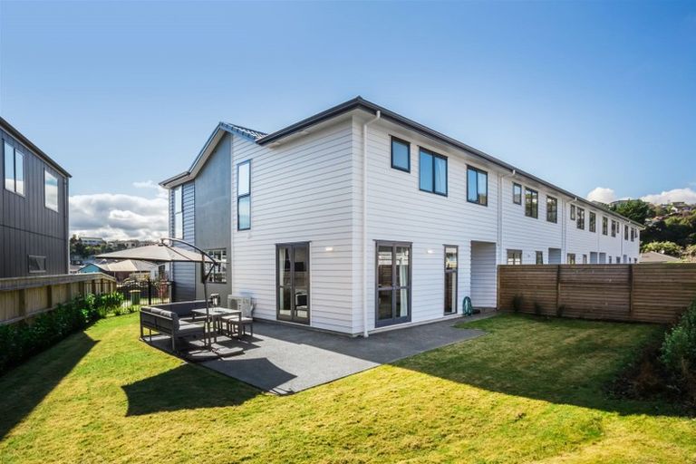 Photo of property in 1e Breakwater Way, Whitby, Porirua, 5024