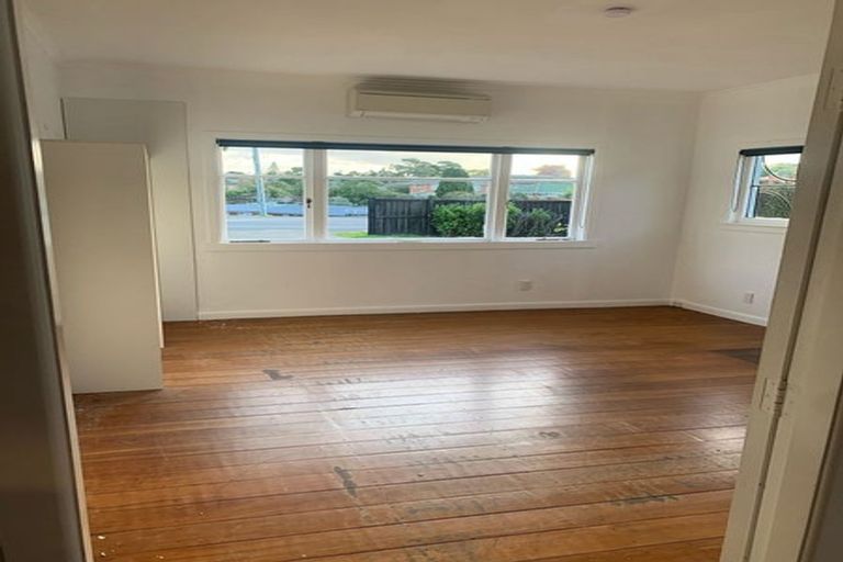 Photo of property in 1/112 Lake Road, Belmont, Auckland, 0622