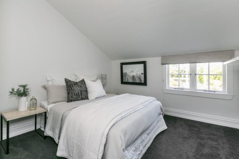 Photo of property in 2 Sealy Road, Bluff Hill, Napier, 4110