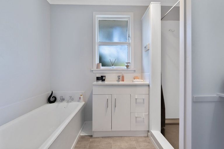 Photo of property in 5 Pembroke Street, Westown, New Plymouth, 4310