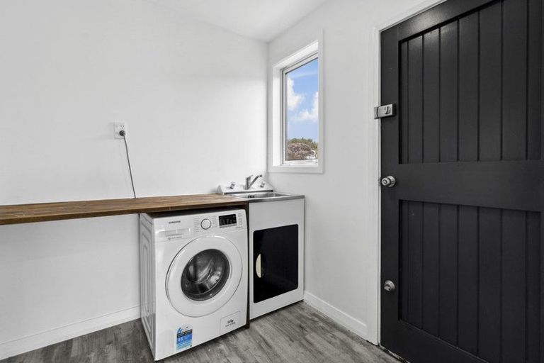 Photo of property in 3 Sellers Grove, Taita, Lower Hutt, 5011